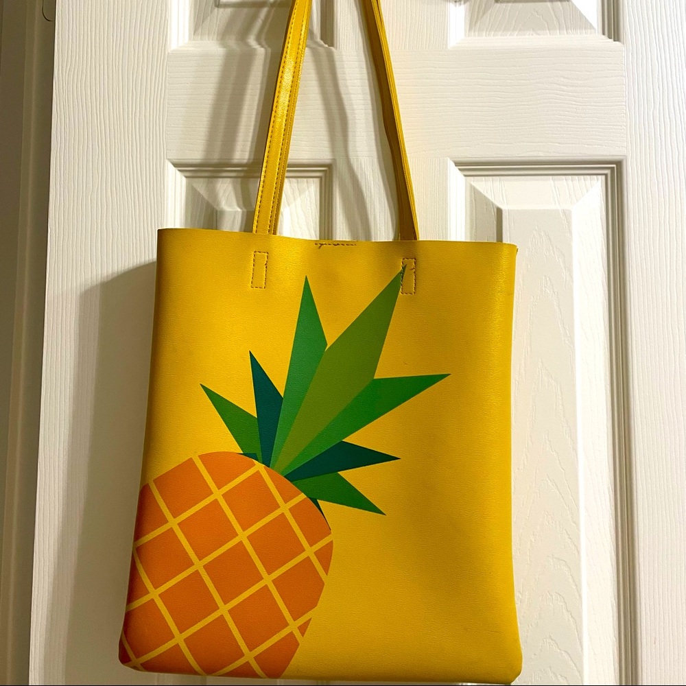 Tote bag